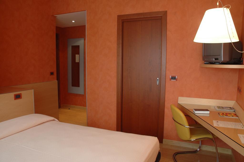 Hotel Alexandra Турин Экстерьер фото