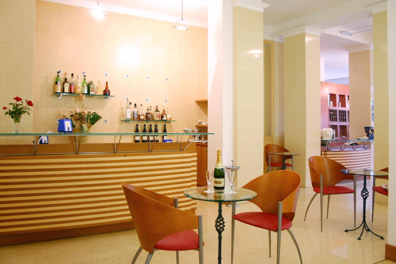 Hotel Alexandra Турин Интерьер фото